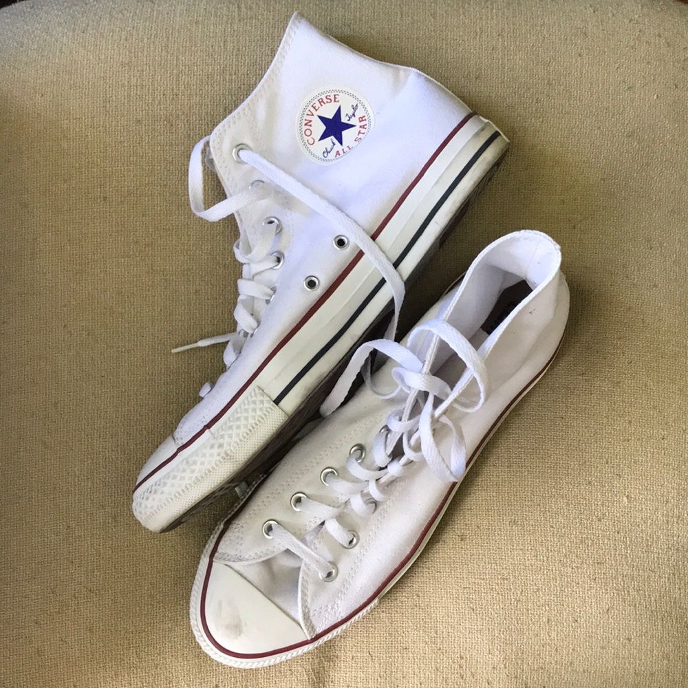 White Converse Chuck Taylor All Star Canvas High-Top Sneakers (Sz: M10/W12)